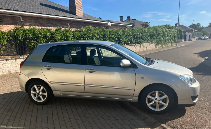 TOYOTA Corolla 2.0 d4d 116 Cv SOL