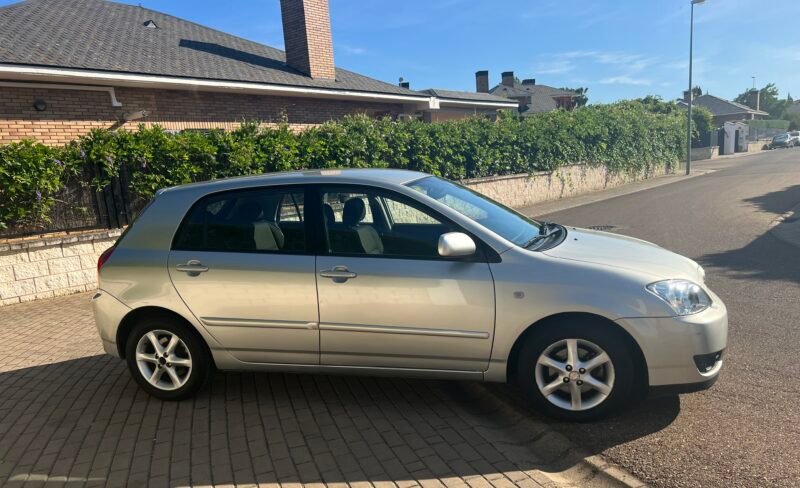 TOYOTA Corolla 2.0 d4d 116 Cv SOL
