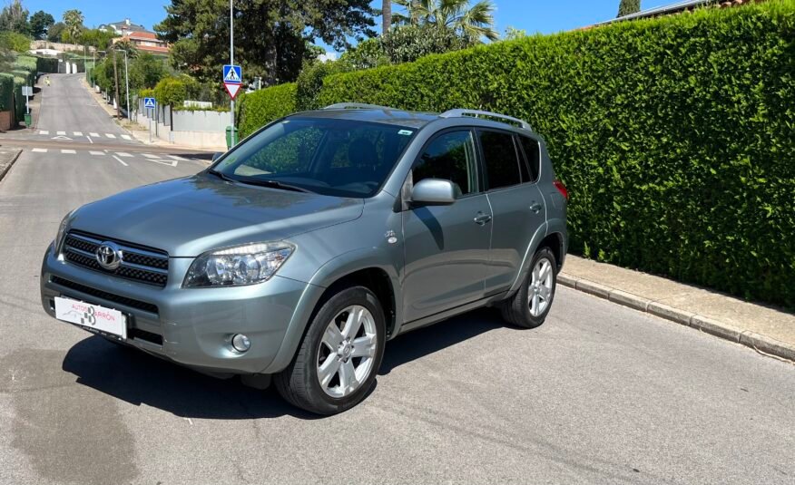 TOYOTA RAV4 2.2 d4d 177 cv 4×4 EXECUTIVE
