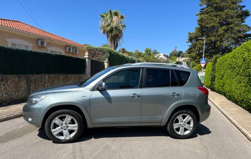 TOYOTA RAV4 2.2 d4d 177 cv 4×4 EXECUTIVE