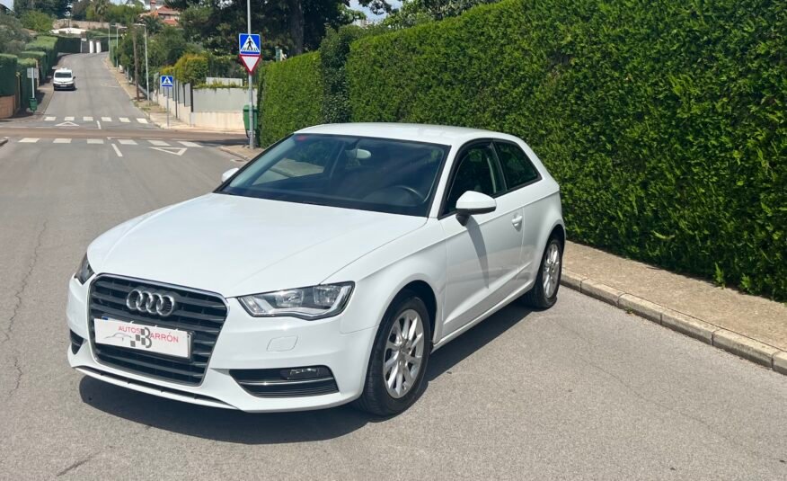 AUDI A1 1.6 TDI 105 Cv 6 Velocidades