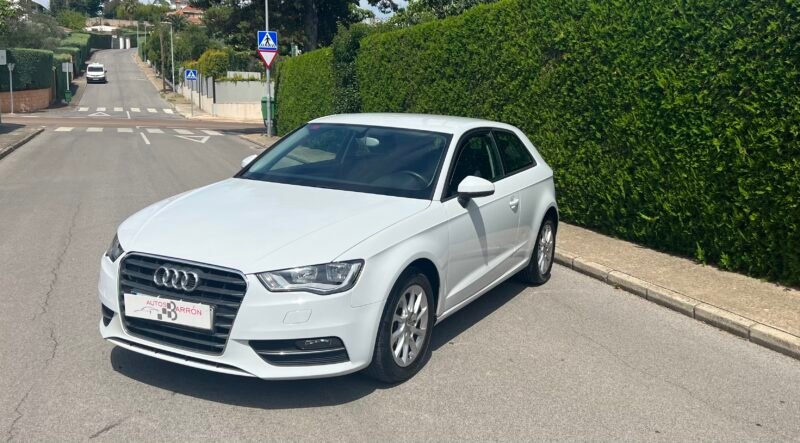 AUDI A1 1.6 TDI 105 Cv 6 Velocidades