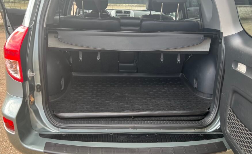 TOYOTA RAV4 2.2 d4d 177 cv 4×4 EXECUTIVE