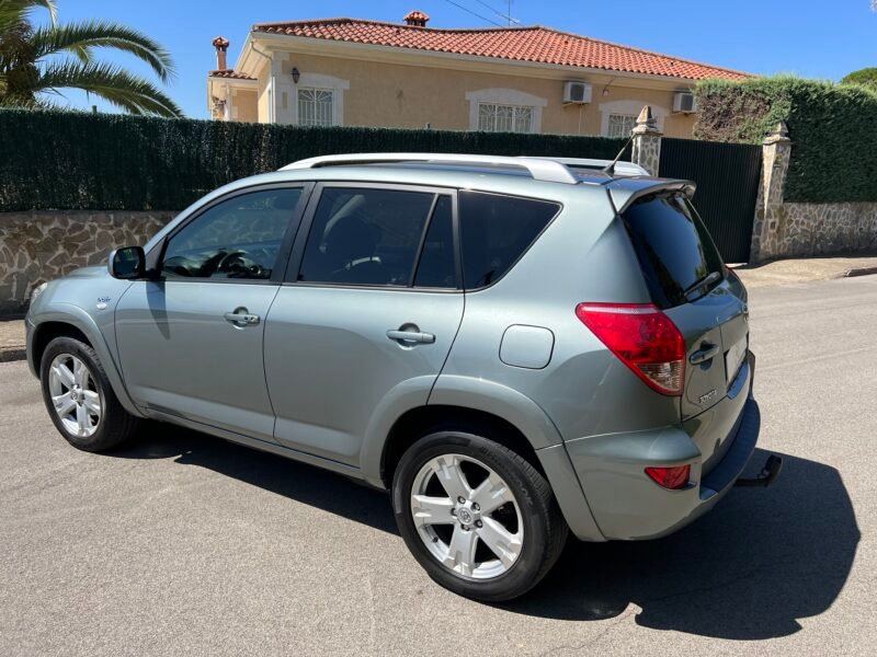 TOYOTA RAV4 2.2 d4d 177 cv 4×4 EXECUTIVE