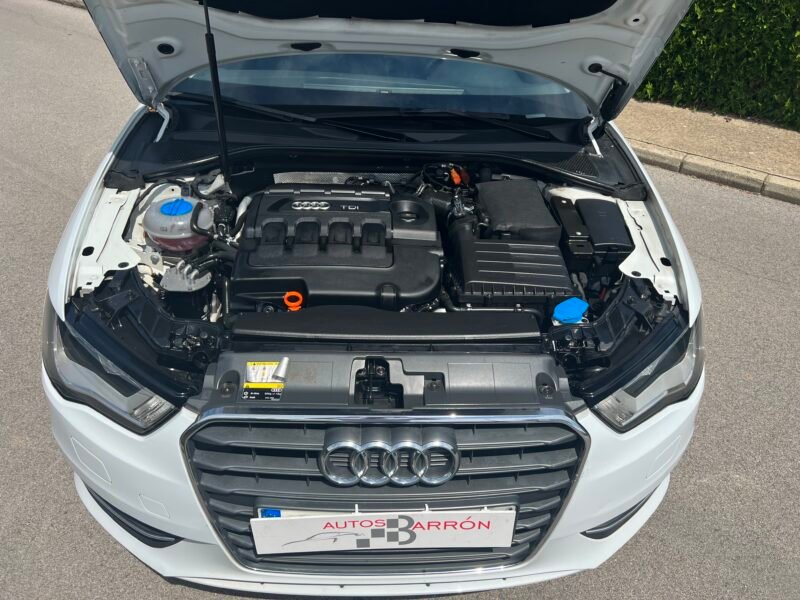 AUDI A1 1.6 TDI 105 Cv 6 Velocidades