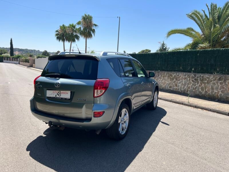 TOYOTA RAV4 2.2 d4d 177 cv 4×4 EXECUTIVE