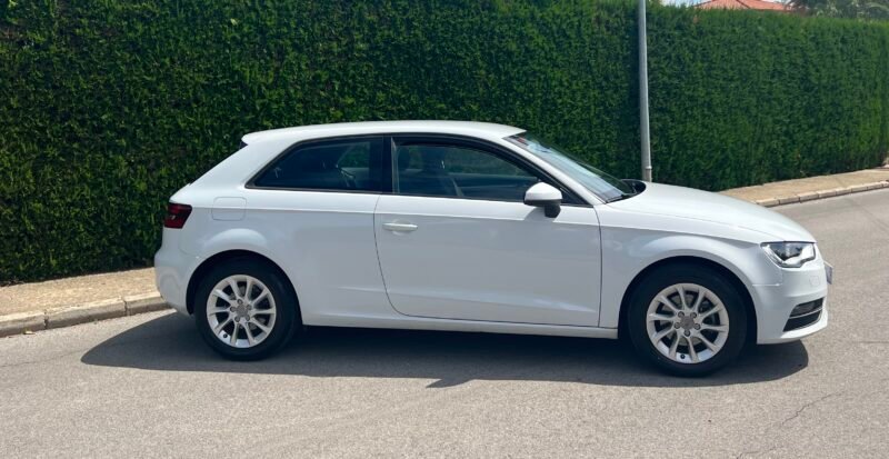 AUDI A1 1.6 TDI 105 Cv 6 Velocidades