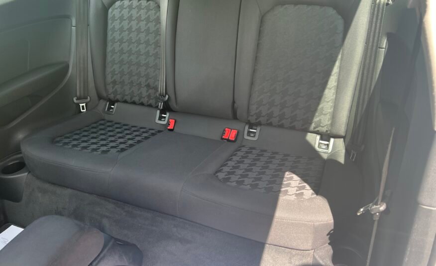 AUDI A1 1.6 TDI 105 Cv 6 Velocidades