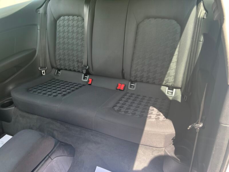 AUDI A1 1.6 TDI 105 Cv 6 Velocidades