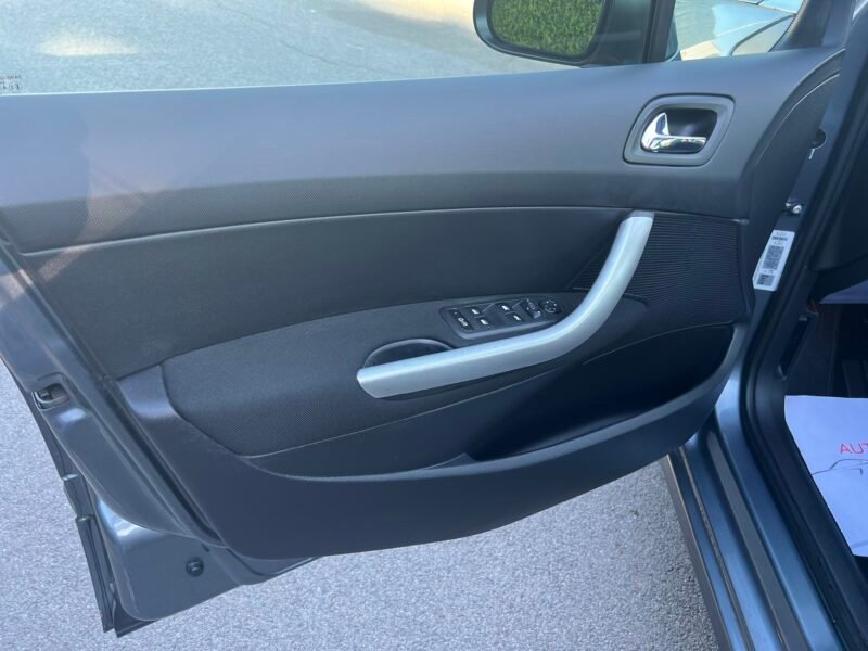 PEUGEOT 308 HDI SPORT PREMIUM