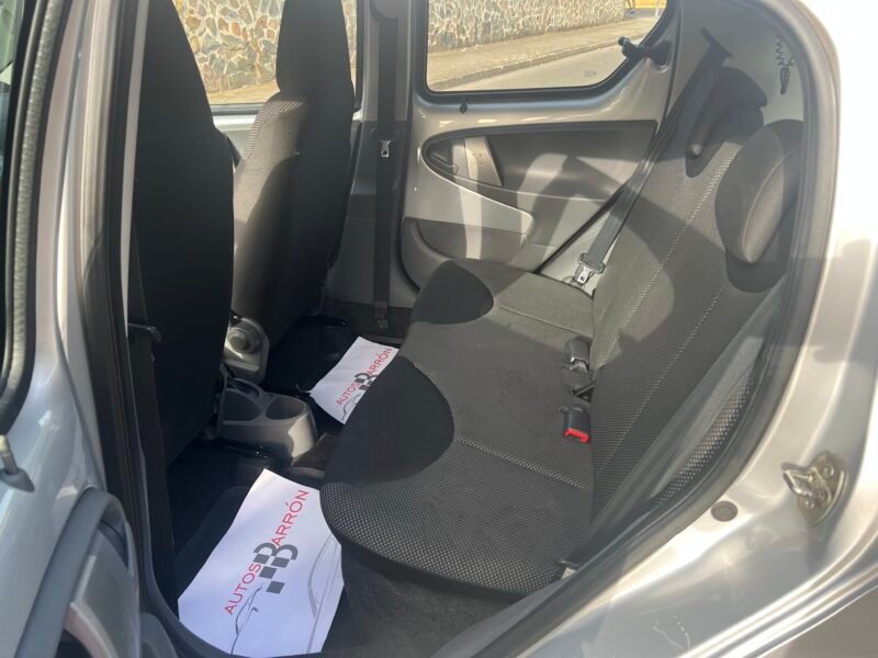 TOYOTA Aygo 1.0 VVTI CONNECT Connect