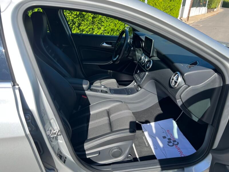 MERCEDES-BENZ A 180 Cdi Urban Automático URBAN