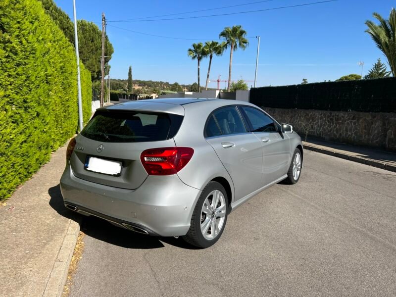 MERCEDES-BENZ A 180 Cdi Urban Automático URBAN