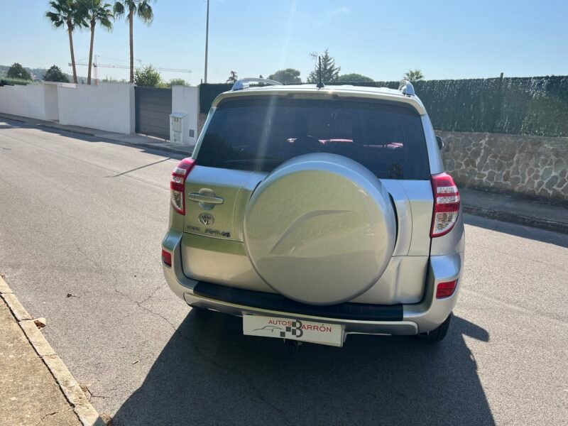 TOYOTA RAV4 d4d 150’cb 4×4 ACTIVE D4d 150’cv 4×4
