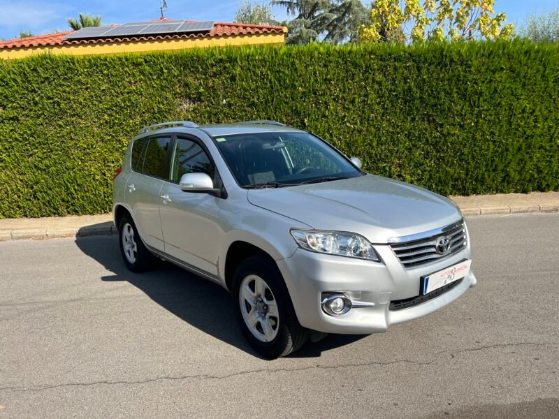 TOYOTA RAV4 d4d 150’cb 4×4 ACTIVE D4d 150’cv 4×4