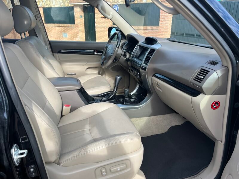 TOYOTA Land Cruiser D4D VXL 173 cv Automático VXL