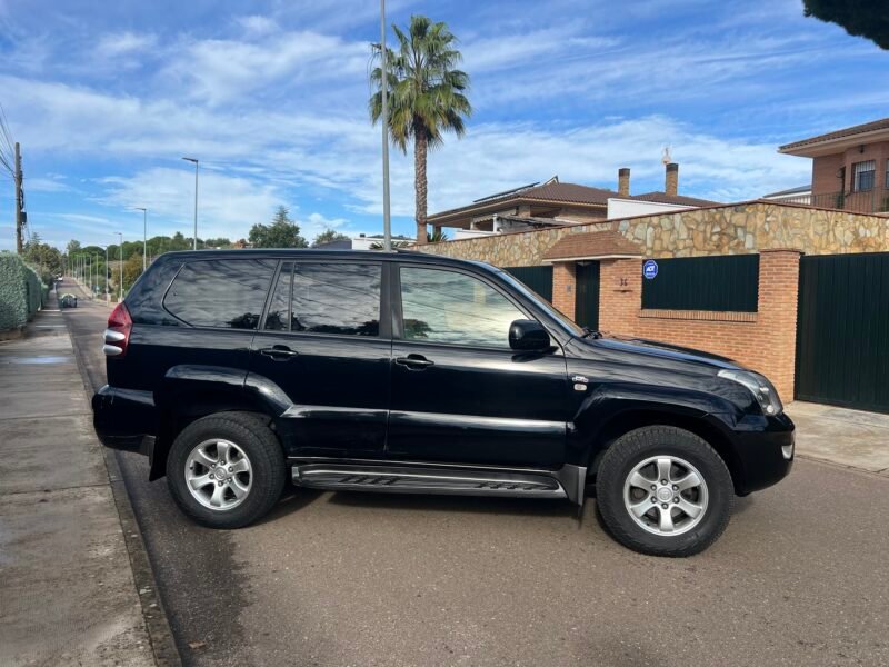TOYOTA Land Cruiser D4D VXL 173 cv Automático VXL