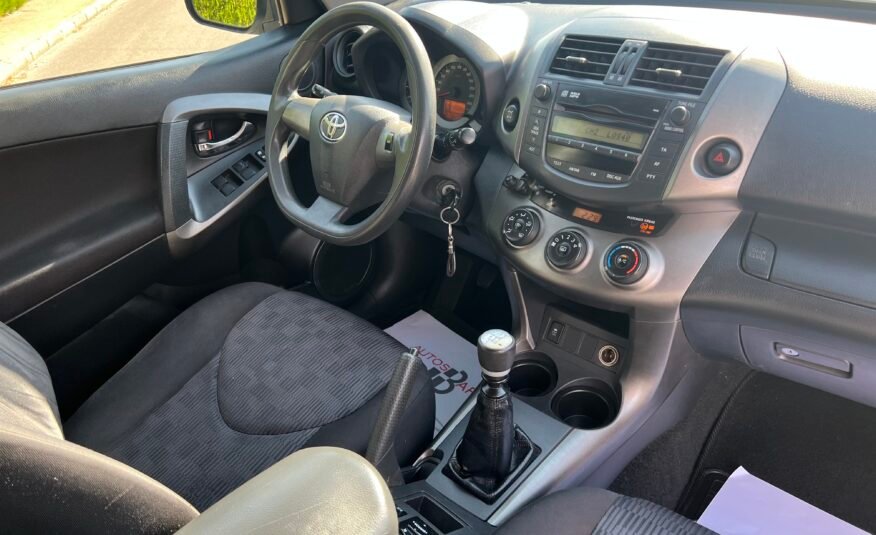 TOYOTA RAV4 d4d 150’cb 4×4 ACTIVE D4d 150’cv 4×4
