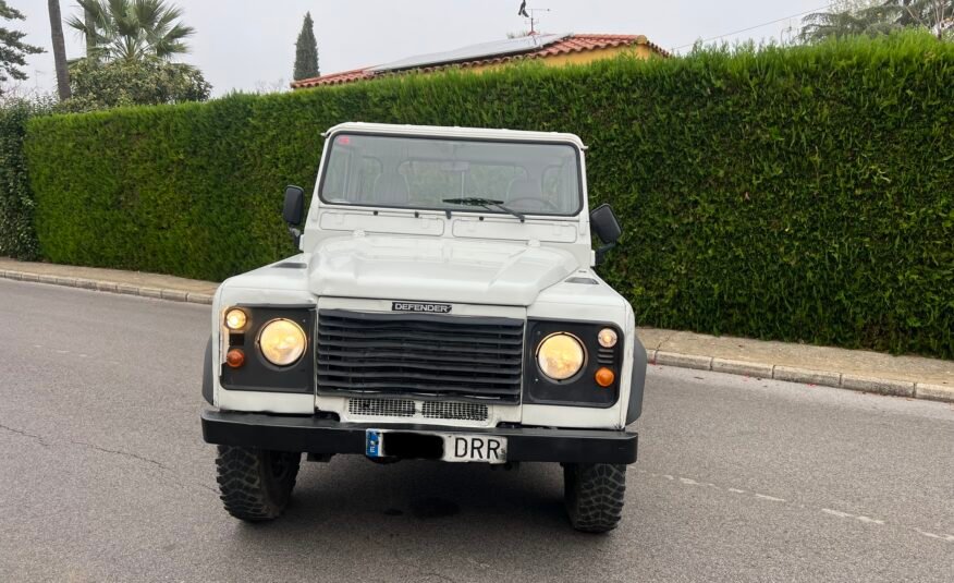 LAND-ROVER DEFENDER 110 PICK UP 2.5 Td 122 cv