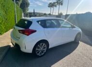 TOYOTA Auris hibrido Active 140