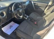 TOYOTA Auris hibrido Active 140
