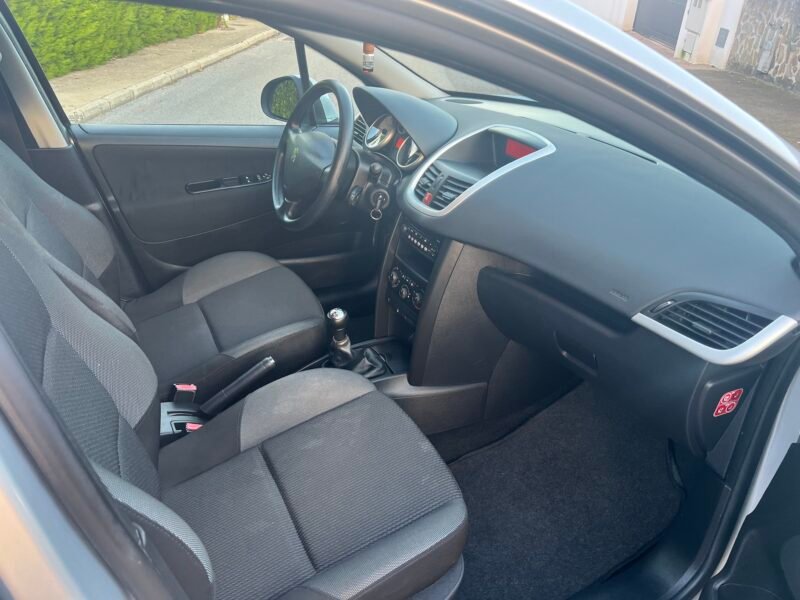 PEUGEOT 207 HDI 70 cv Confort
