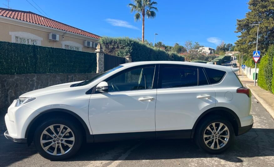 TOYOTA RAV4 150 d ADVANCE Advance