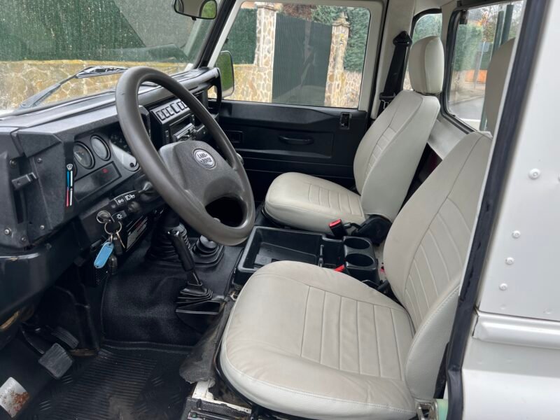 LAND-ROVER DEFENDER 110 PICK UP 2.5 Td 122 cv