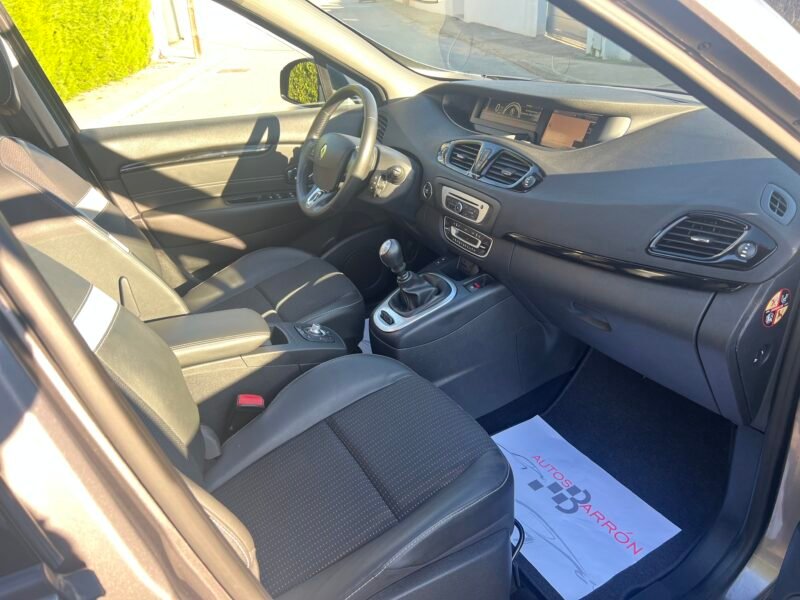 RENAULT SCÉNIC 1.6 dci 130 cv
