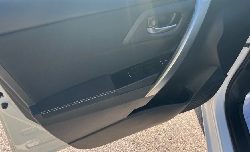TOYOTA Auris hibrido Active 140