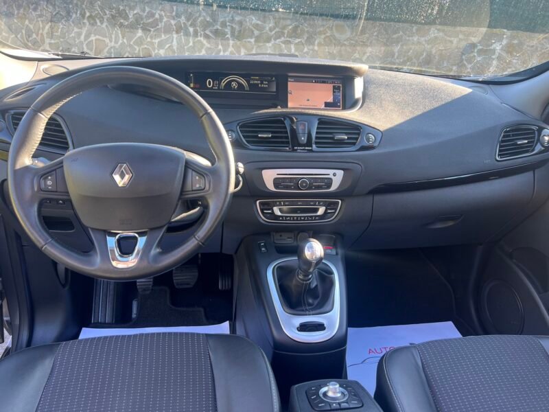 RENAULT SCÉNIC 1.6 dci 130 cv