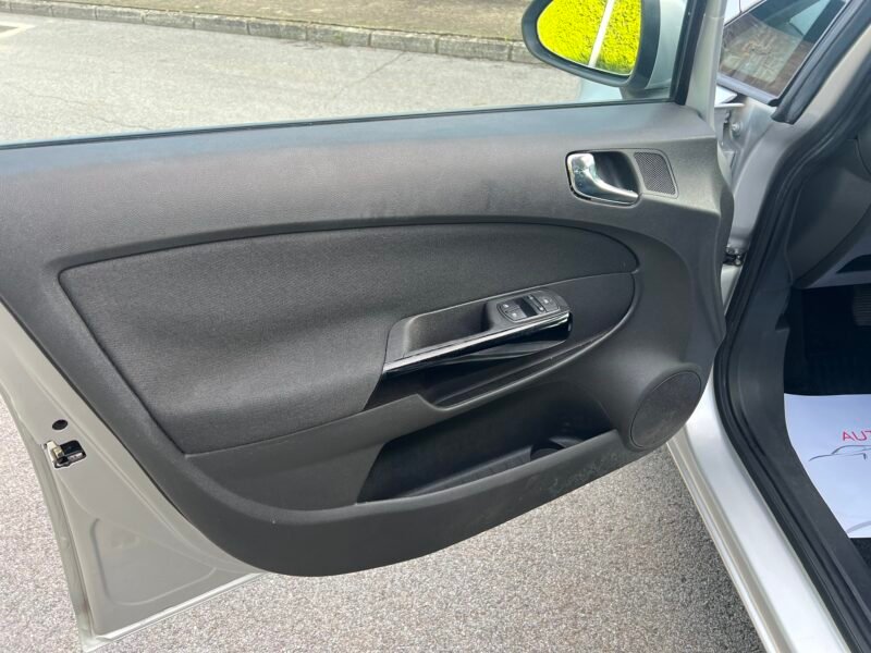 OPEL Corsa 1.2 i 80 cv