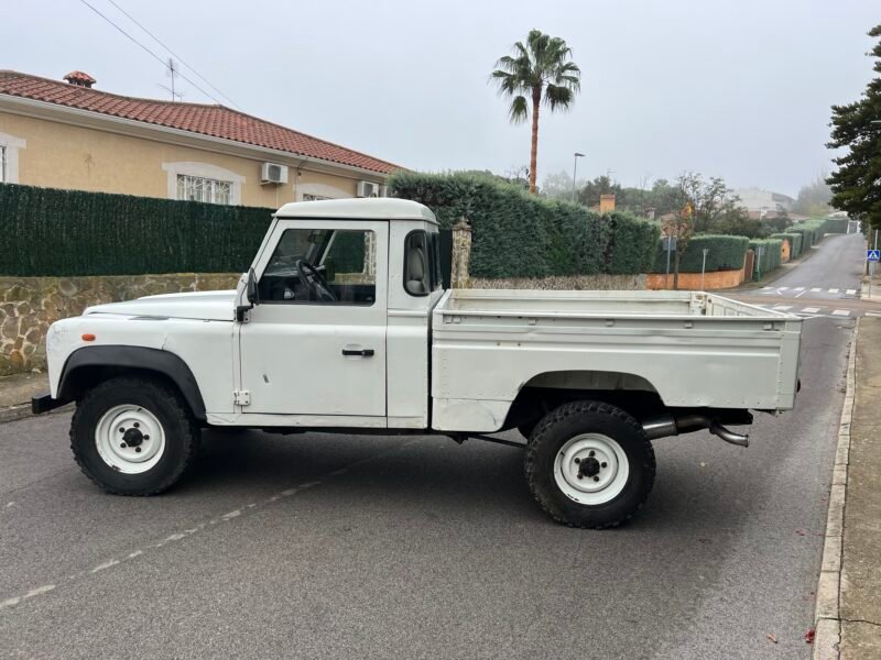 LAND-ROVER DEFENDER 110 PICK UP 2.5 Td 122 cv