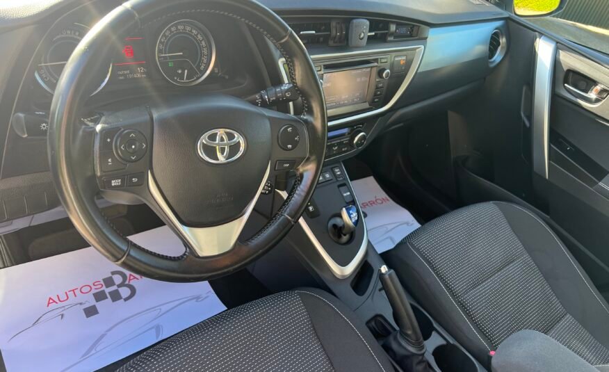 TOYOTA Auris hibrido Active 140