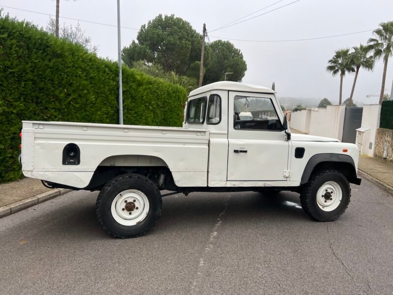 LAND-ROVER DEFENDER 110 PICK UP 2.5 Td 122 cv