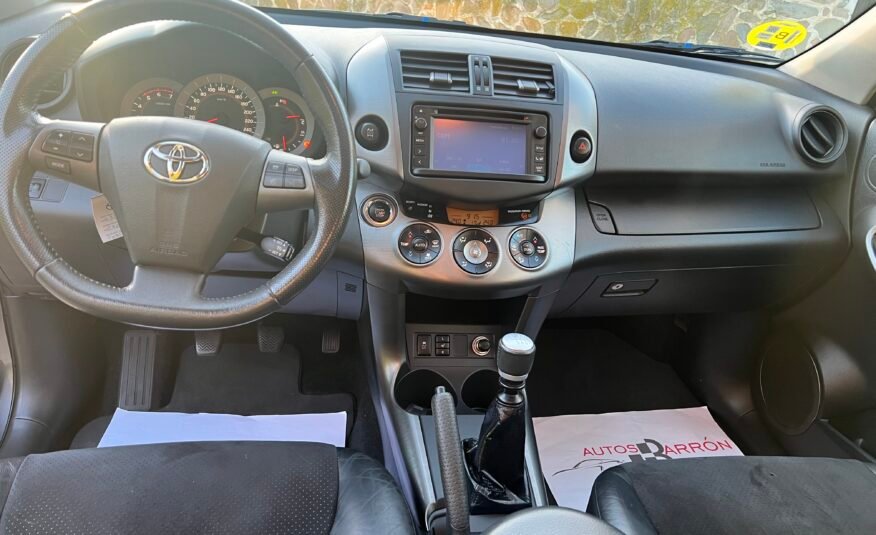 TOYOTA RAV4 2.2 d 150 EXECUTIVE 4×4