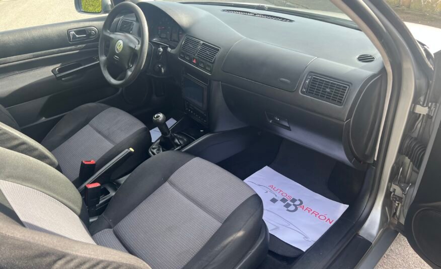 VOLKSWAGEN Golf IV 1.6 i 16 v Conceptline