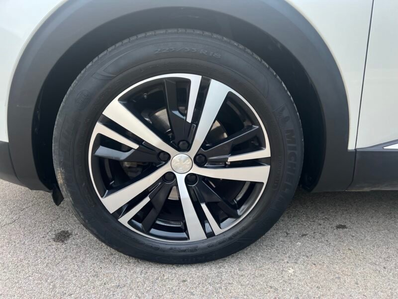 PEUGEOT 3008 1.2 i ALLURE 130 cv PURETECH