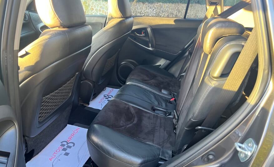 TOYOTA RAV4 2.2 d 150 EXECUTIVE 4×4