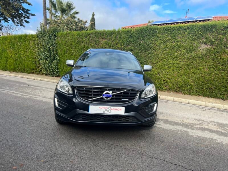 VOLVO XC60 d4 181cv R DESIGN
