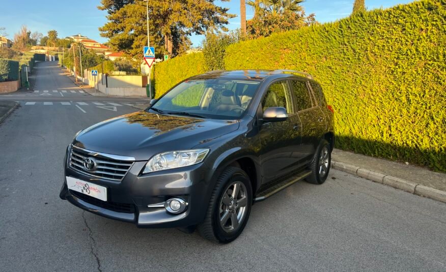 TOYOTA RAV4 2.2 d 150 EXECUTIVE 4×4