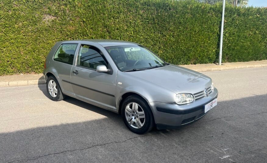 VOLKSWAGEN Golf IV 1.6 i 16 v Conceptline