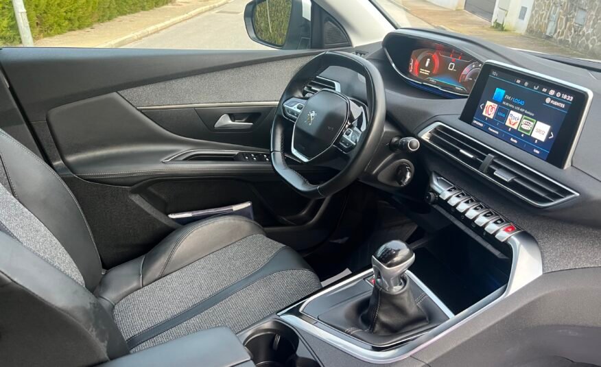 PEUGEOT 3008 1.2 i ALLURE 130 cv PURETECH