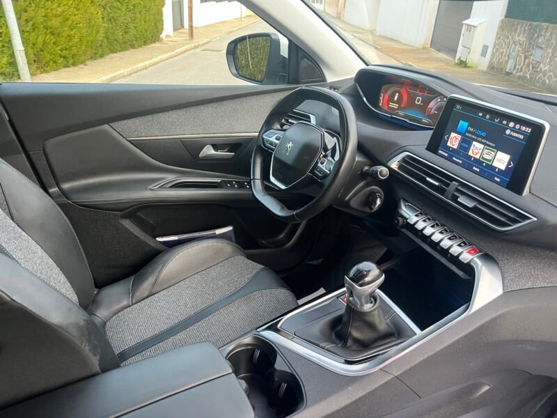 PEUGEOT 3008 1.2 i ALLURE 130 cv PURETECH