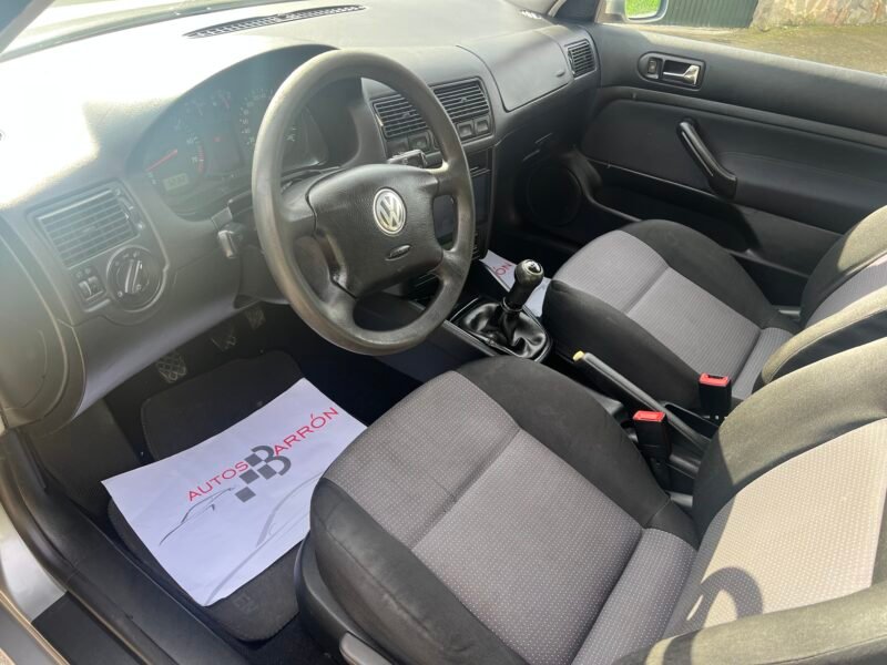 VOLKSWAGEN Golf IV 1.6 i 16 v Conceptline