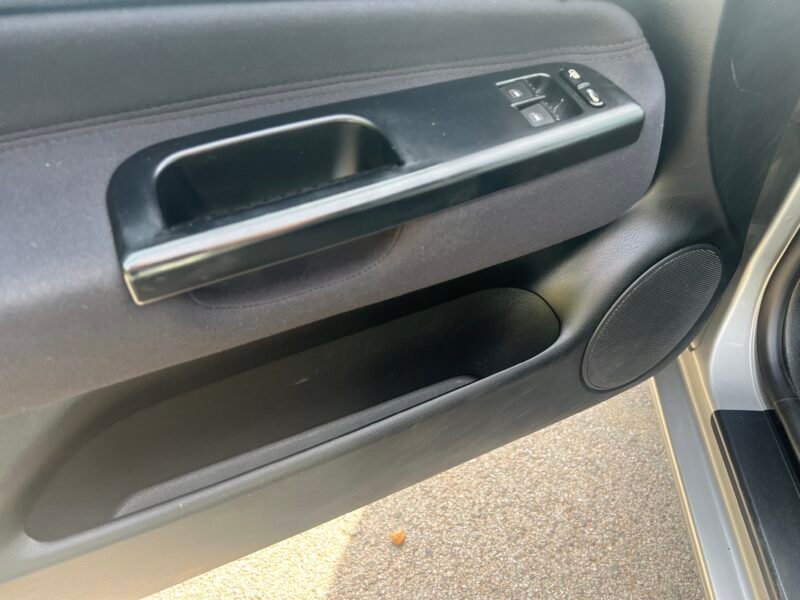 VOLKSWAGEN Golf IV 1.6 i 16 v Conceptline