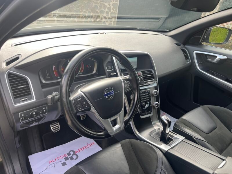 VOLVO XC60 d4 181cv R DESIGN