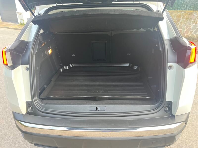 PEUGEOT 3008 1.2 i ALLURE 130 cv PURETECH