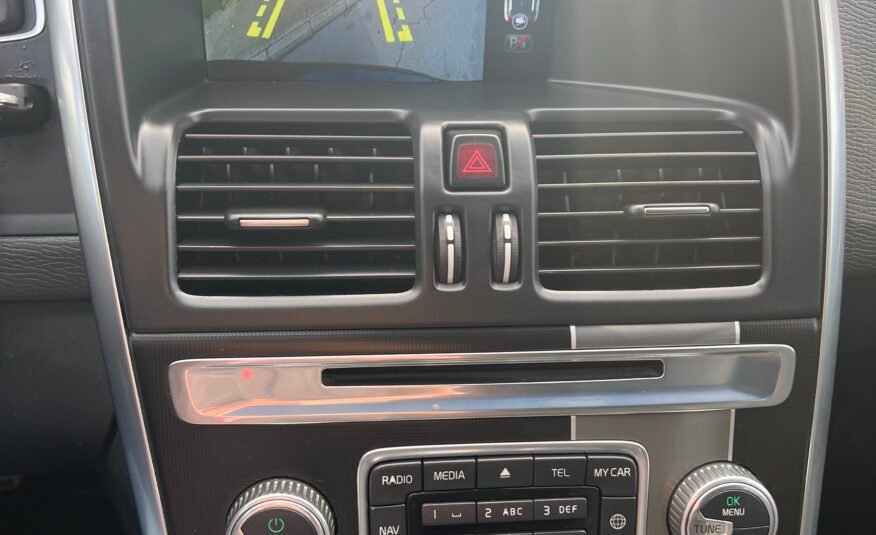 VOLVO XC60 d4 181cv R DESIGN