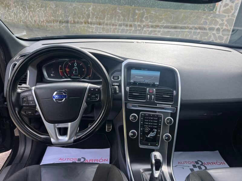 VOLVO XC60 d4 181cv R DESIGN